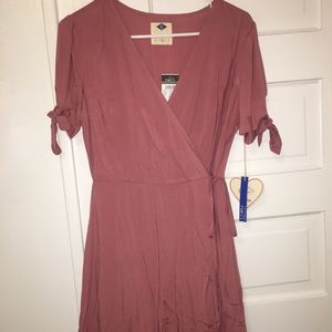 NWT Salmon Wrap Dress